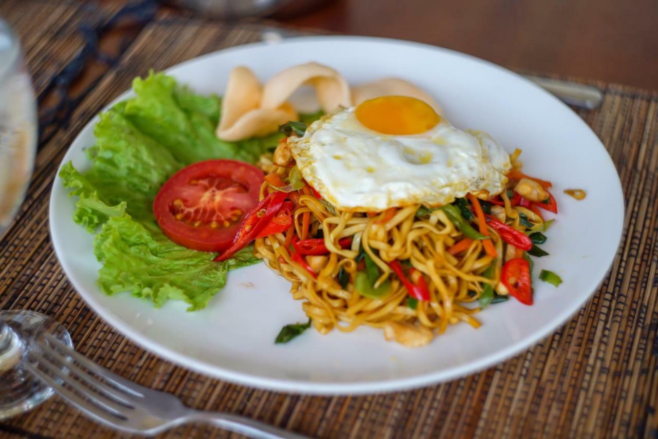 Royani * Sukawati (Bali)