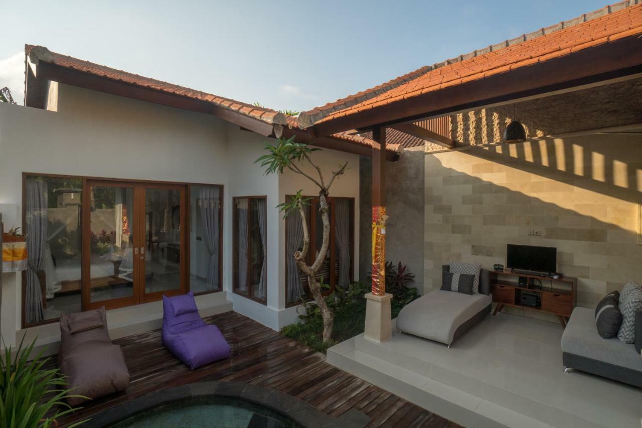 Royani Villa *